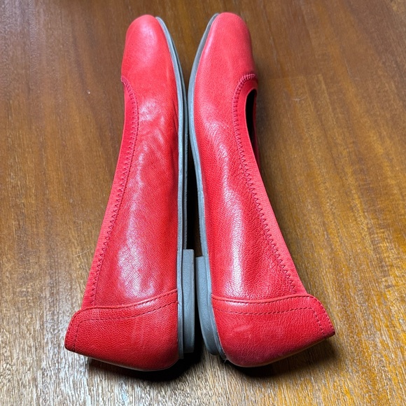 Vionic Red Women's Flats ballet slippers - Picture 7 of 11